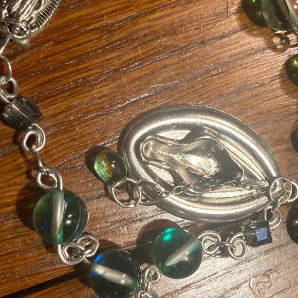 Handmade Feminist Rosary with Glass Transparent Green Beads - Picture 3 of 3